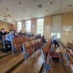 Uczniowie klasy 4A na zajęciach w Katedrze Inżynierii Biosystemów