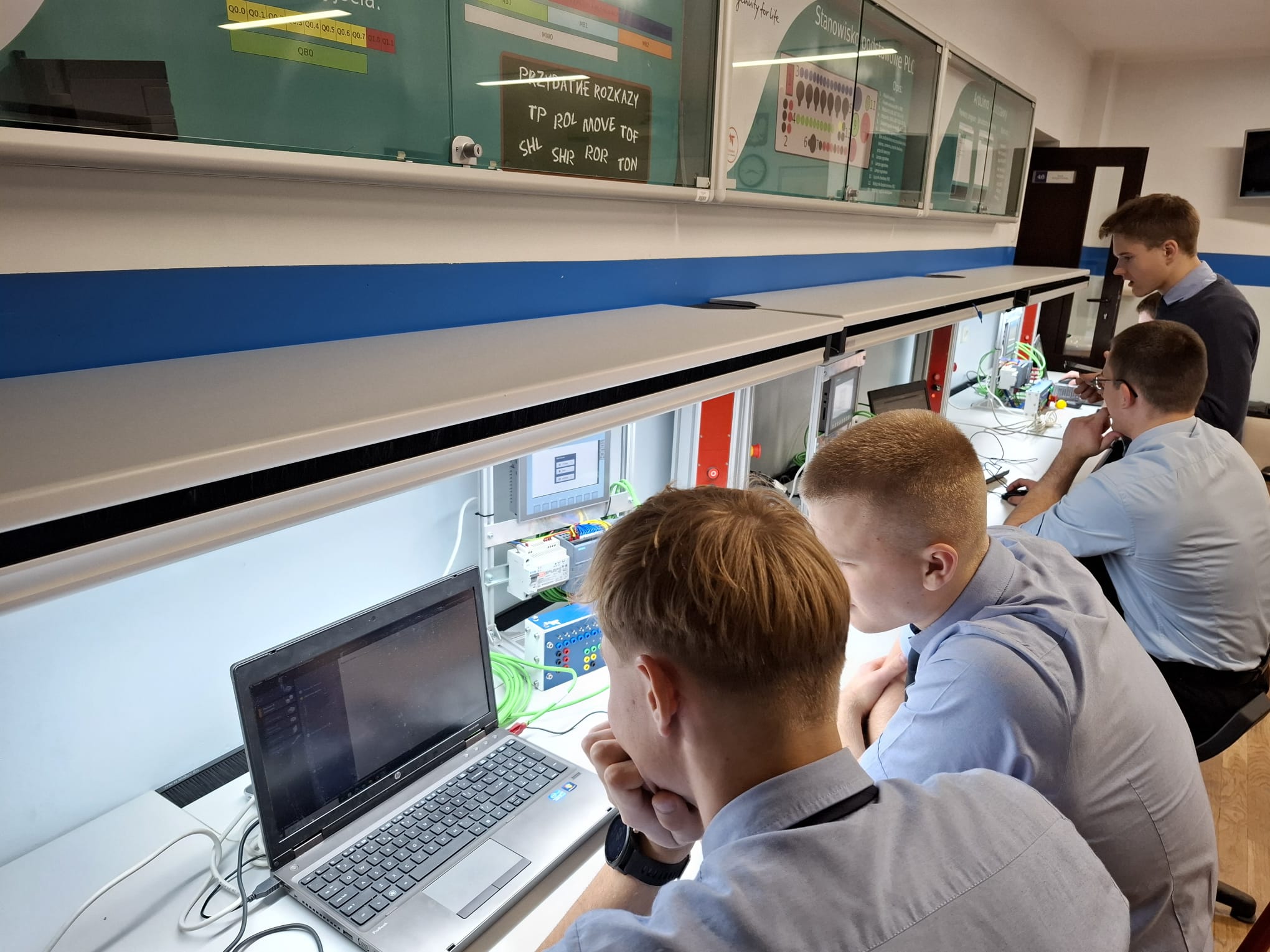 Kurs PLC w Zespole Szkół Komunikacji – praktyczne kwalifikacje z oficjalnym dyplomem