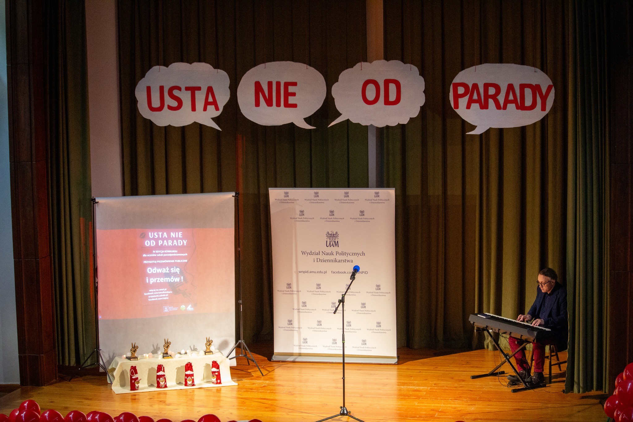 „Usta nie od parady”