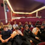 Kolejna wizyta klas dwujęzycznych w teatrze